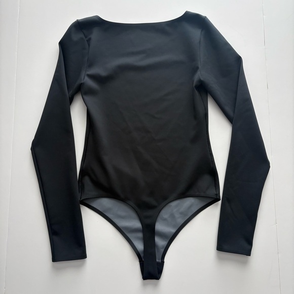 Women’s Nike Form Stealth Evaporation Long Sleeve Bodysuit Shirt XS MSRP $80 - Picture 2 of 8